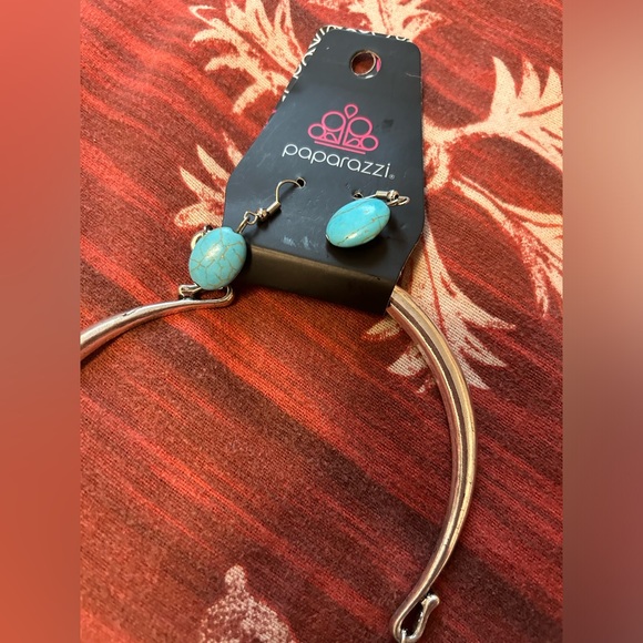 Turquoise Earrings and Necklace Set - Picture 7 of 8